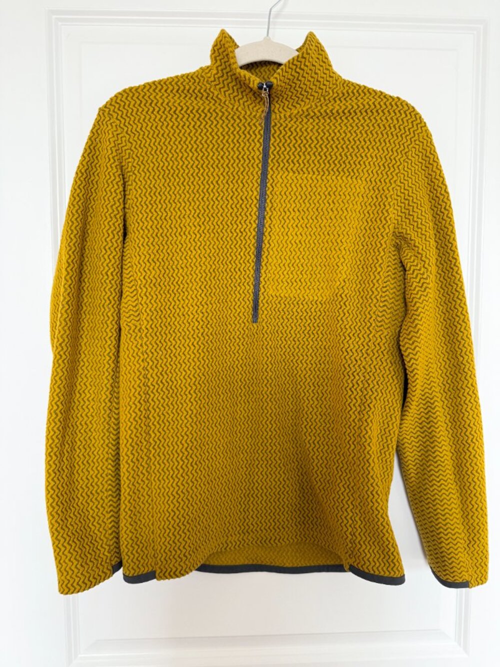 Patagonia R1 Mustard Yellow Quarter Zip Fleece Base Layer Pullover - Small